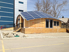 Photo of the Cenovus Spo'pi Solar House on the University of Calgary campus.