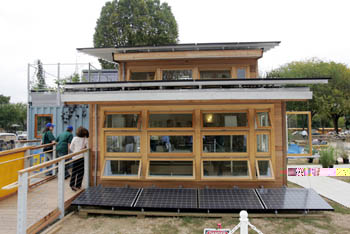 Photo of the New York Institute of Technology's passive solar deign features.