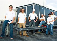 Photo of Florida's 2005 Solar Decathlon team posing outside.