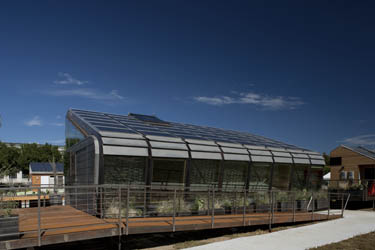 Photo of the exterior of the University of Arizona Solar Decathlon 2009 house. 