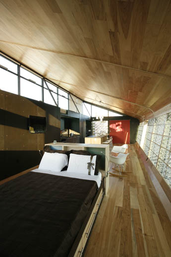 Photo of the interior of the University of Arizona Solar Decathlon 2009 house.