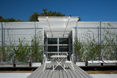 Photo of the exterior of the Rice University Solar Decathlon 2009 house.