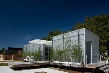 Photo of the exterior of the Rice University Solar Decathlon 2009 house.